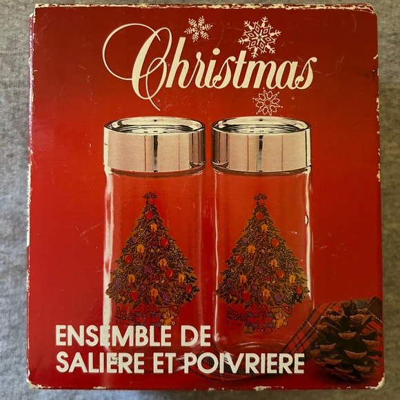 Vintage Glass Christmas Tree Salt and Pepper Shakers - Picture 2 of 5